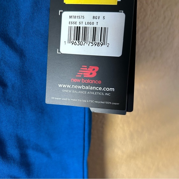 New Balance Men's NB Essentials Stacked Logo Short Sleeve - New With Tags - Picture 6 of 10